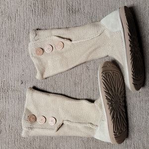 Ugg boots. Women's size 8. Cream.
